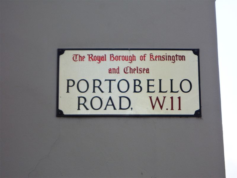 Sobre Portobello Road se despliega cada sábado uno de los mercados más bonitos de Europa.