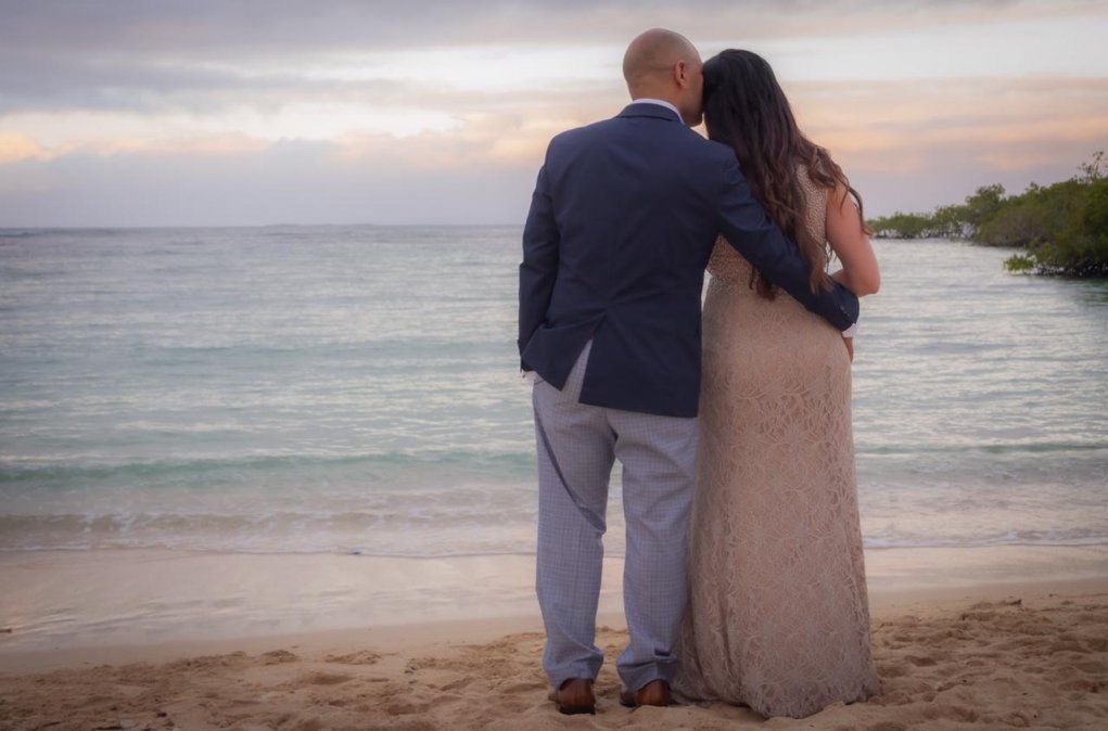 Expertos aseguran que Galápagos tiene todo para convertirse en un destino de bodas y romance. - Ladevi Medios y Soluciones Expertos aseguran que Galápagos tiene todo para convertirse en un destino de bodas y romance.