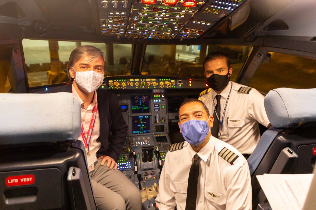 Viva Air reactiva su ruta Lima-Medellín y celebra Navidad con descuentos especiales