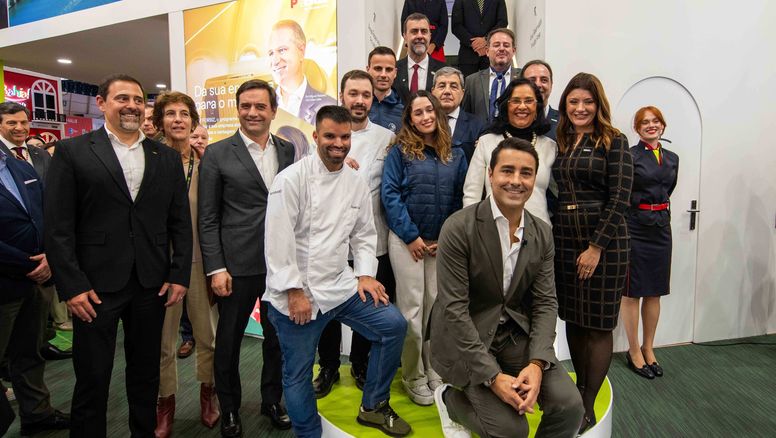 El equipo de TAP Air Portugal durante la feria BTL en Lisboa.