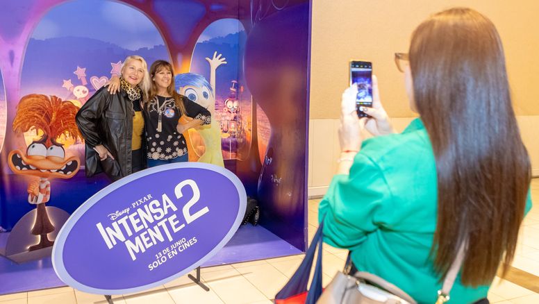 Más de 200 agentes de sueños disfrutaron del estreno del último largometraje de Disney.