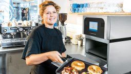 Equipamiento de restaurantes: Sistema Welbilt FitKitchen, que comnina dos hornos con una máquina de café. 