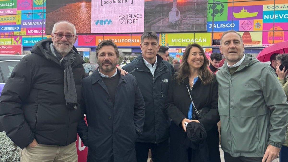 Miembros de Tucano Tours durante la última edición de Fitur.