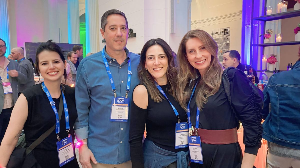 Representantes de Universal Destinations & Experiences.