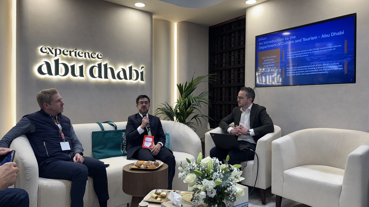 Presentación de los resultados turísticos de Abu Dhabi en 2025 en el marco de Fitur 2026.