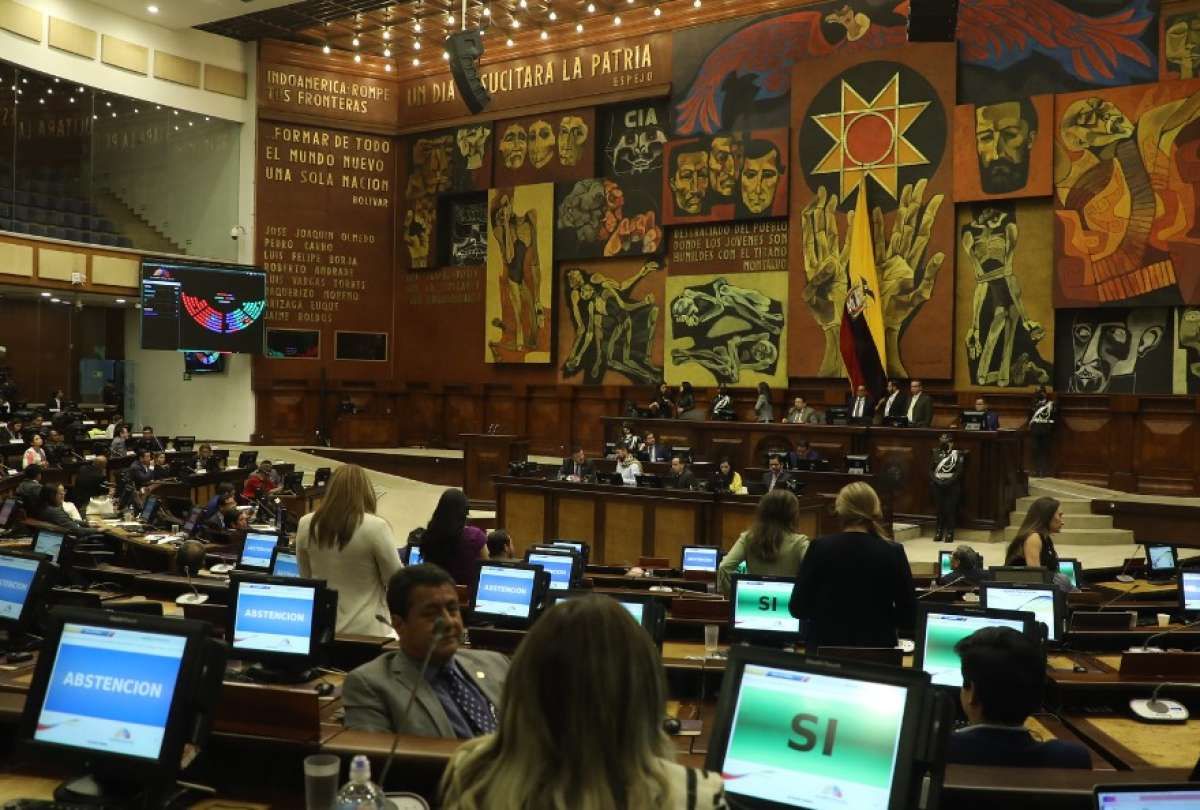 Asamblea Nacional del Ecuador aprueba cuatro de los cinco puntos propuestos en el proyecto de la Ley Orgánica para Enfrentar el Conflicto Armado Interno, la Crisis Social y Económica.