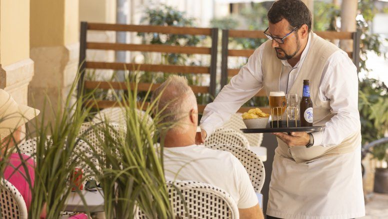 Las últimas tendencias de empleo indican que la demanda de trabajadores en el turismo no deja de crecer, según InfoJobs.