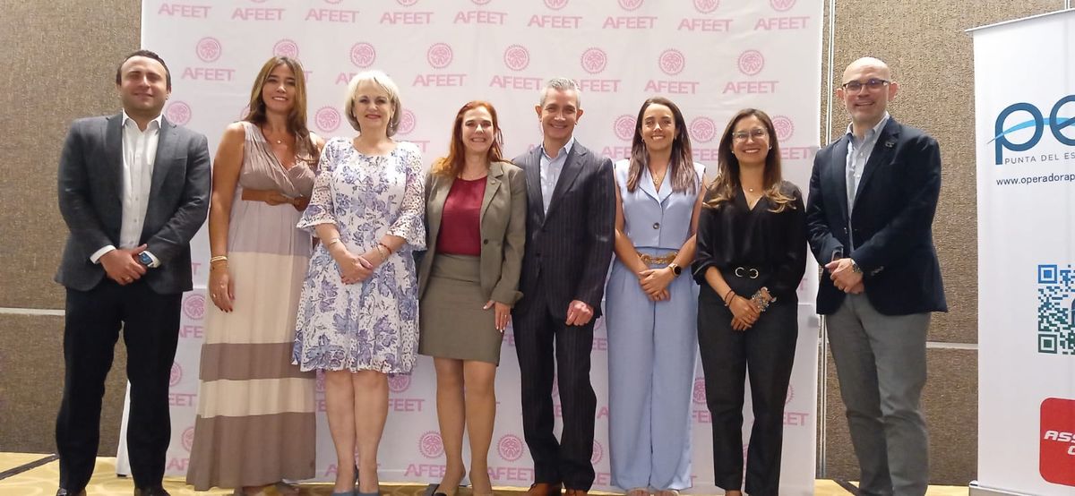 AFEET celebró una nueva Junta Reglamentaria encabezada por su presidenta nacional, Karin Baldamus, y patrocinada por Punta del Este Operadora (PEO), ProColombia y Avianca.