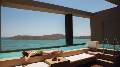 Domes Aulus Elounda All-Inclusive Resort, Curio Collection by Hilton es una de las últimas aperturas de la compañía.