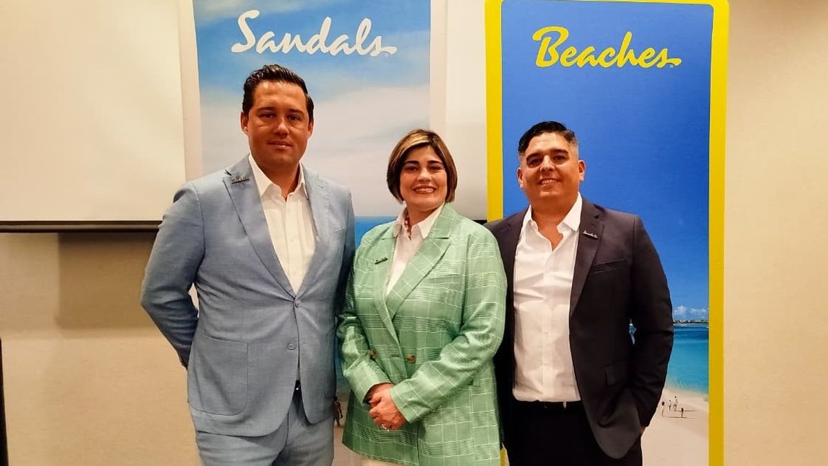&nbsp;Jeffrey Speelman, general manager de Sandals Royal Curazao, Arlenes Garc&iacute;a, directora de ventas para Latinoam&eacute;rica y Giancarlos Cuadros, BDM de Sandals & Beaches Resorts en Per&uacute;.