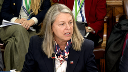 La subsecretaria de Turismo, María Paz Lagos, defendió las modificaciones a la jornada laboral que incluye el proyecto del Estatuto Laboral para el Turismo presentado por el Gobierno.