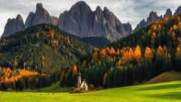 Pe-Tra Operadora propone a los viajeros visitar las Dolomitas al noreste de Italia.
