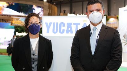 Michelle Fridman, secretaria de Fomento Turístico de Yucatán; y Julio Gamero, CEO de TAG Airlines; se reunieron en FITUR 2022 para ultimar detalles de la nueva ruta Guatemala-Mérida.