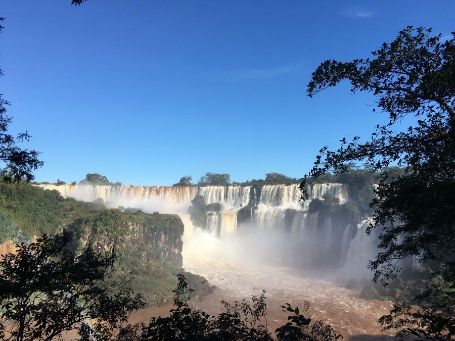 Conocé las Cataratas del Iguazú disfrutando de las actividades que se ofrecen en el parque mientras descubrís esta maravilla natural.