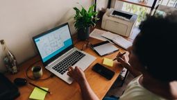 altText(¿Cuál es la mejor época para encontrar vuelos baratos? Planea tus viajes sin pagar de más)}