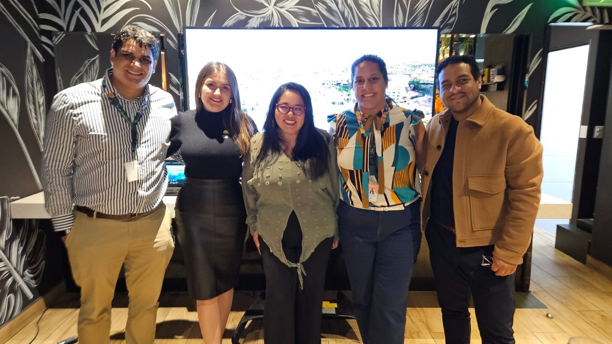 El equipo de Discover Mayorista y Meliá premiaron a agencia con una estadía en el hotel Paradisus.