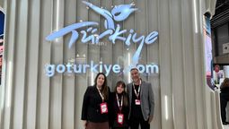 El equipo de Crystal Concepts en el marco de Fitur 2026.