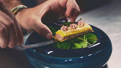 Superbia Festival se realiza anualmente en la Riviera Maya y reúne a los mejores exponentes culinarios de restaurantes galardonados con estrellas Michelín y Sol Repsol.&nbsp;