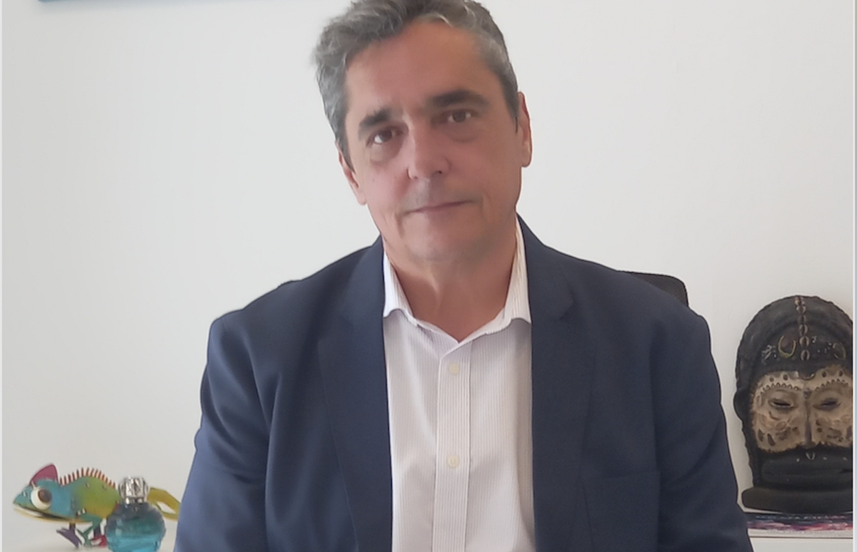 V&iacute;ctor Casta&ntilde;o, agente de viajes asociado a Zafiro Tours.