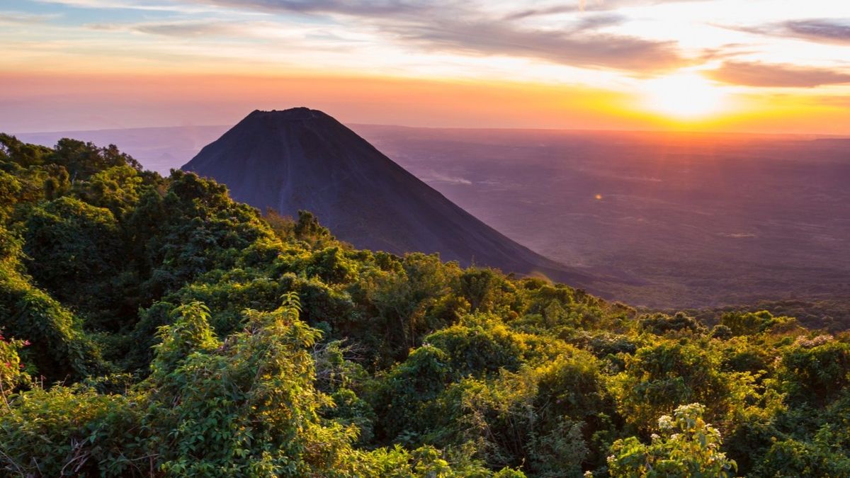 Con El Salvador como sede oficial, el Día Mundial del Turismo 2026 pondrá el foco en cómo la inteligencia artificial, y la transformación digital están cambiando la forma de planificar, vender y vivir los viajes.