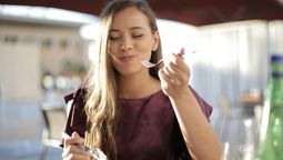 Sabores únicos y experiencias culinarias esperan en The Palm Beaches, Florida, donde cada plato es tan memorable como sus playas.