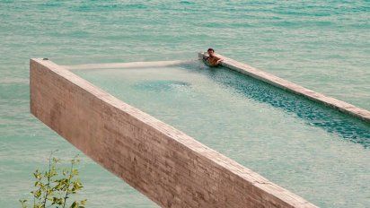 Las 5 piletas más extravagantes que podés visitar en hoteles