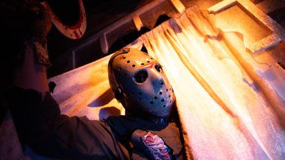Universal Destinations & Experiences: Jason Voorhees mantiene vivo su leyenda de horror y venganza en Halloween Horror Nights.