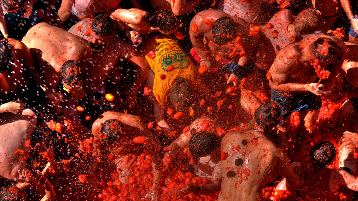 Europa: La Tomatina es una de las festividades más singulares y reconocibles de España a nivel internacional.