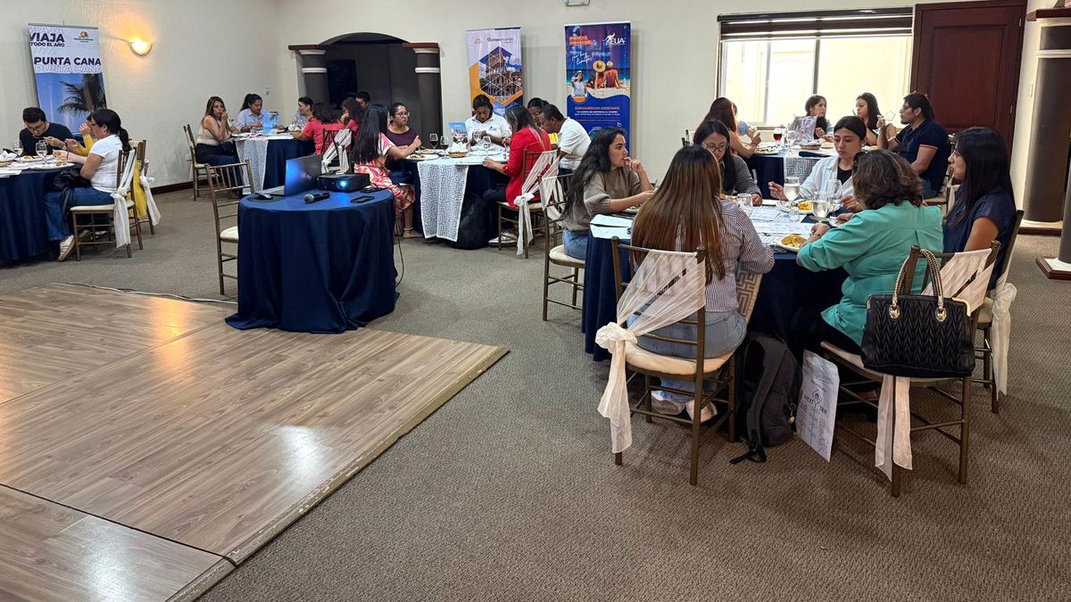 Mini caravana de Maxitravel en Ibarra.