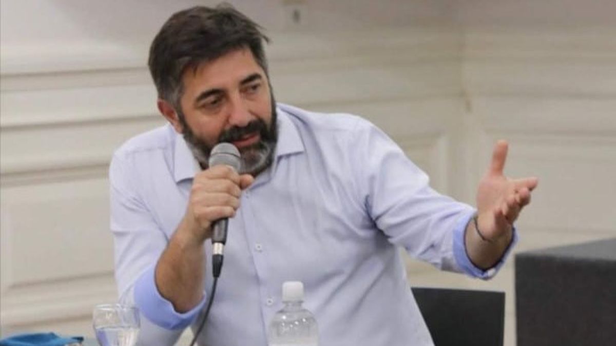 En esta columna de opinión, Sergio Castro, secretario de Extensión y Vinculación de la Universidad Nacional del Delta y exdirector nacional de Planificación Turística, analiza el complejo panorama del turismo argentino de cara a la temporada de invierno.