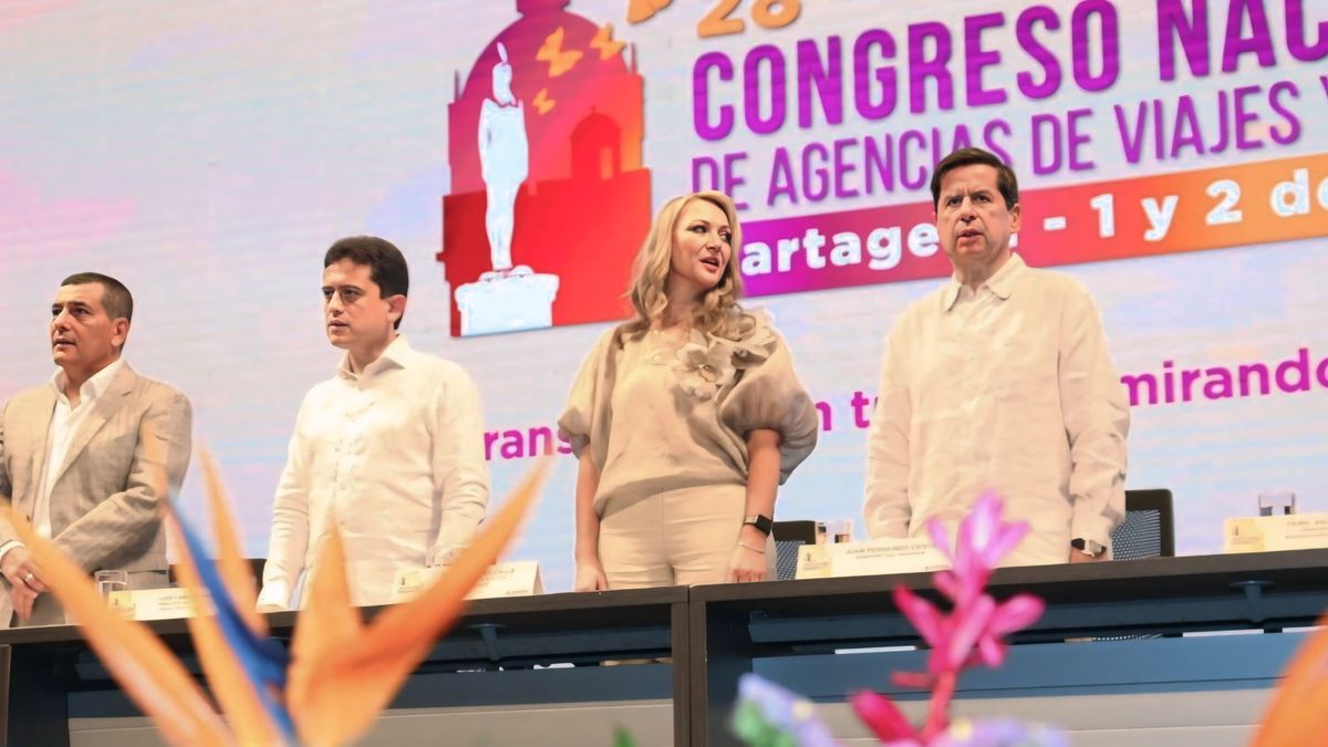 Dumek Turbay, alcalde de Cartagena de Indias; Luis Carlos Reyes, ministro de Comercio, Industria y Turismo; Paula Cortés Calle, presidente ejecutiva de Anato; y Juan Fernando Cristo, nuevo ministro del Interior en el marco del Congreso Nacional de Anato 2024.