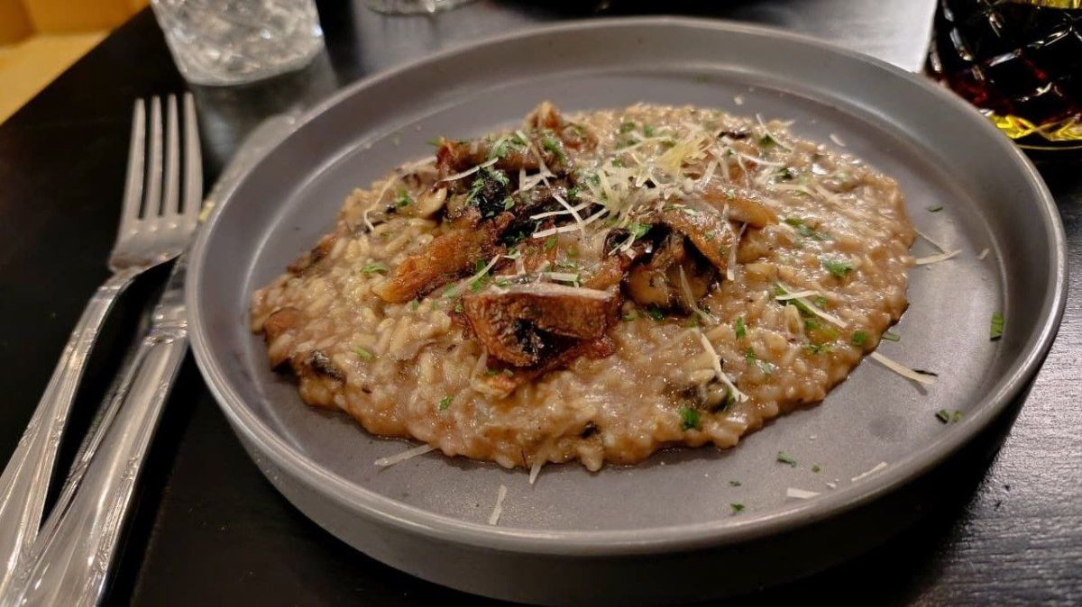 Gastronomía en Buenos Aires: el restaurante Trufa propone unrisotto de hongos, con gírgolas, hongos de pino y portobello.
