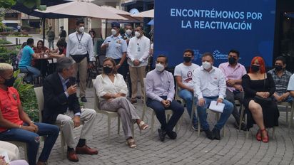 El COE Nacional suprimió casi todas las restricciones para el turismo en Ecuador.