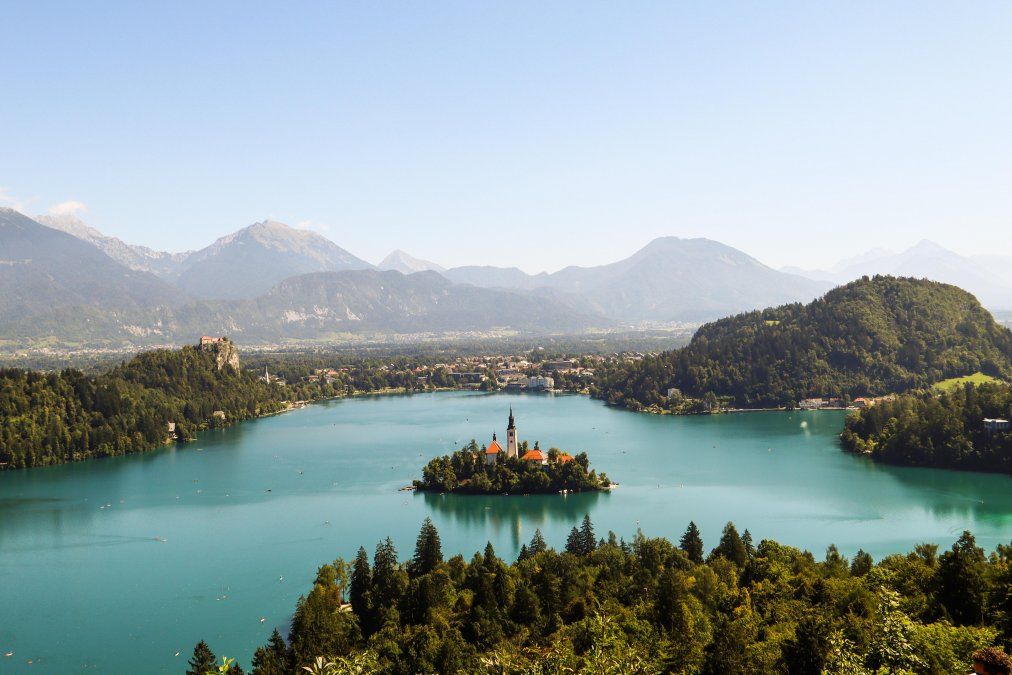 Connecting Travel: lago Bled situado al noroeste de Eslovenia.
