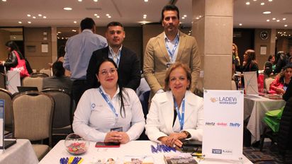 Lourdes Vera, Regional Sales Manager, Latin America & Caribbean de The Hertz Corporation y equipo de UltraGo, GSA de Hertz, Dollar y Thrifty presentes en Ladevi Workshop Bogotá.