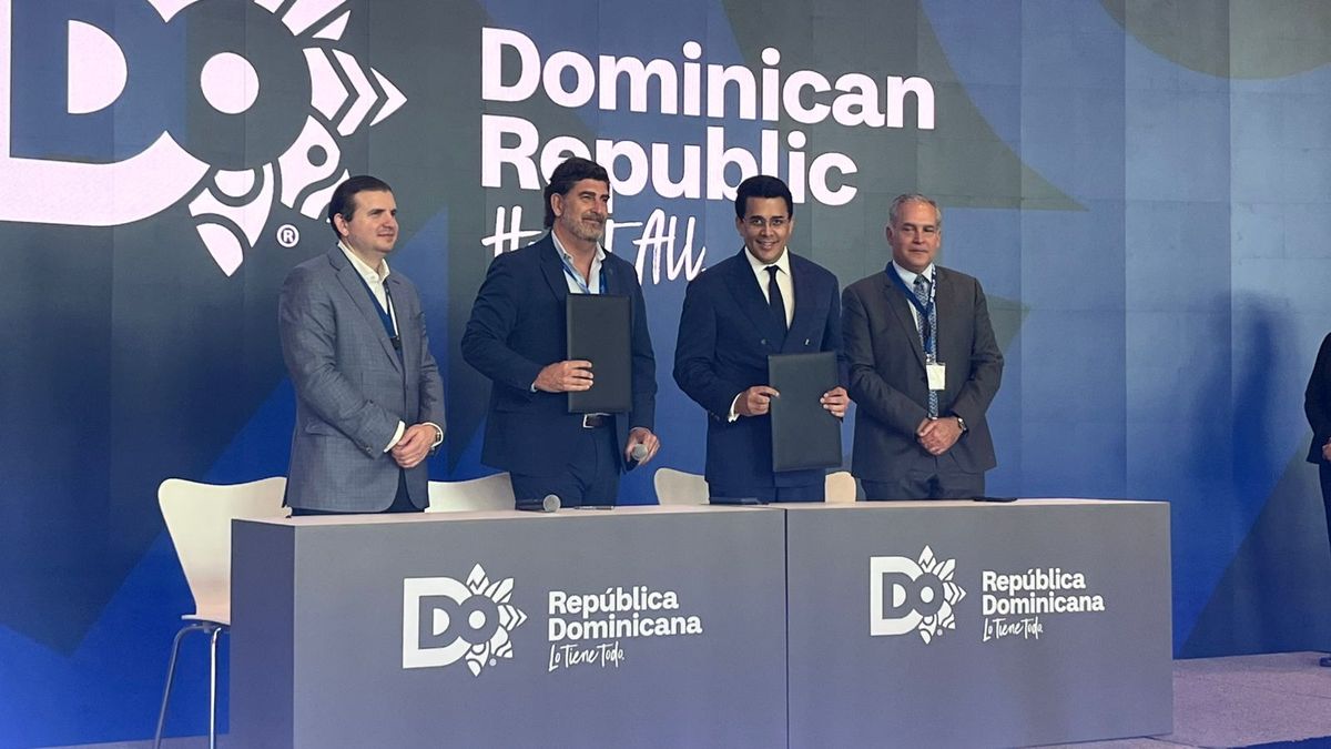 Firma del acuerdo entre MSC Cruceros y República Dominicana. Firma del acuerdo entre MSC Cruceros y República Dominicana.