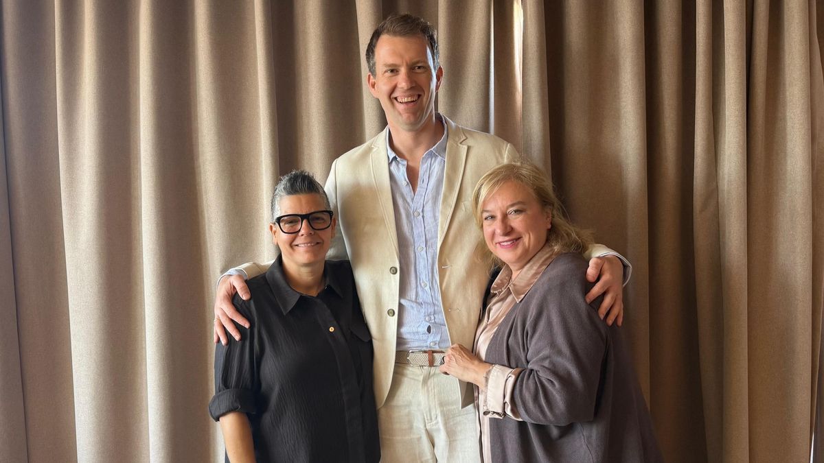 Sato Tours: Mily Suárez González, líder del Departamento de Grupos e Incentivos; junto a Markus Martinek, director de Ventas y Marketing de Sato Tours; y Rosa de la Fuente, directora comercial de Sato Tours para Argentina, Uruguay y Paraguay.