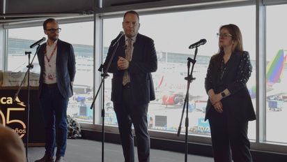 Felipe Gómez, vicepresidente de Asuntos Públicos y Sostenibilidad de Avianca; Andrés Santamaría, director del IDT de Bogotá y Natalí Leal, gerente general de Opain.