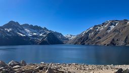 Trekking en Laguna Negra, la nueva alternativa de la Asociación Parque Cordillera para la temporada invernal.&nbsp;