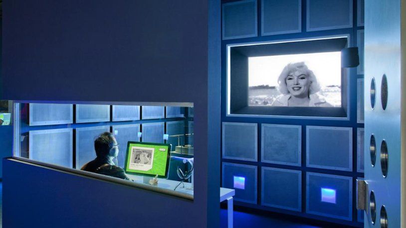 Vacaciones en Estados Unidos: El Museo de la Imagen en Movimiento alberga la colección más grande del país de artefactos relacionados a imágenes en movimiento. Vacaciones en Estados Unidos: El Museo de la Imagen en Movimiento alberga la colección más grande del país de artefactos relacionados a imágenes en movimiento.