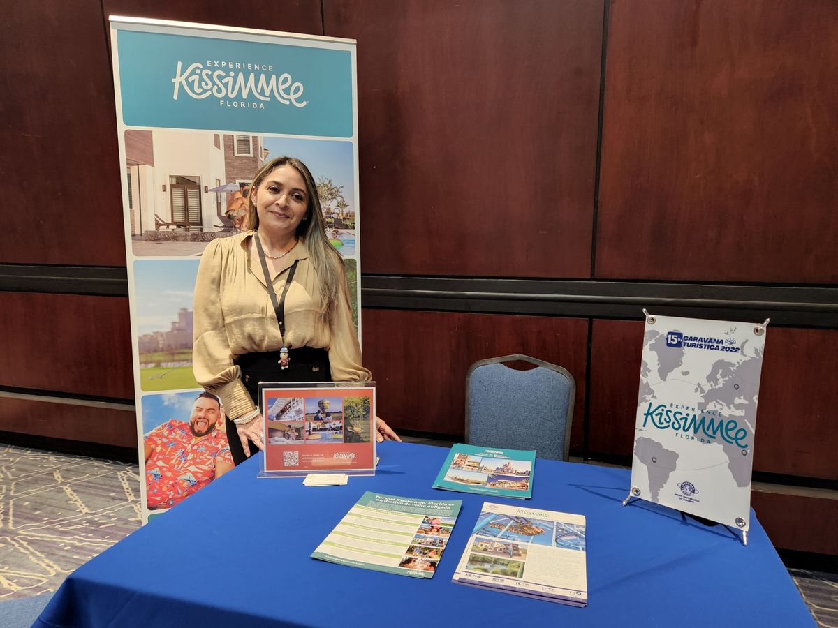 Caravana de promoción de Universal Group en Colombia.