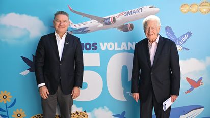 Estuardo Ortiz y Willian Franke en la presentación de JetSMART Airlines realizada en Buenos Aires.