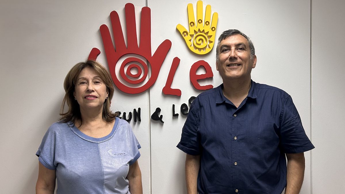 Alcira Buceta, especialista en destinos lejanos, y Claudio Lafonte, gerente comercial de Soles Fun & Leisure.
