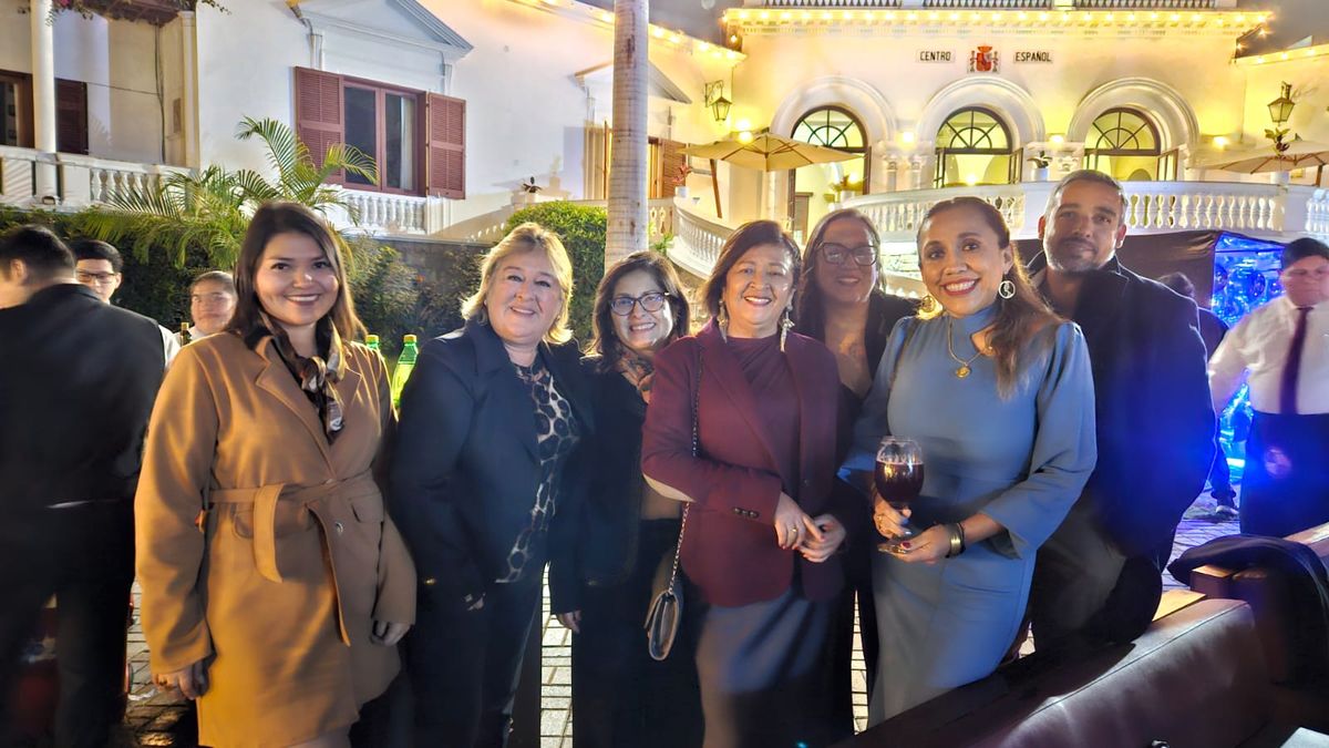 Diversas figuras del sector turismo acompa&ntilde;aron a Plus Ultra en su 9&deg; aniversario.