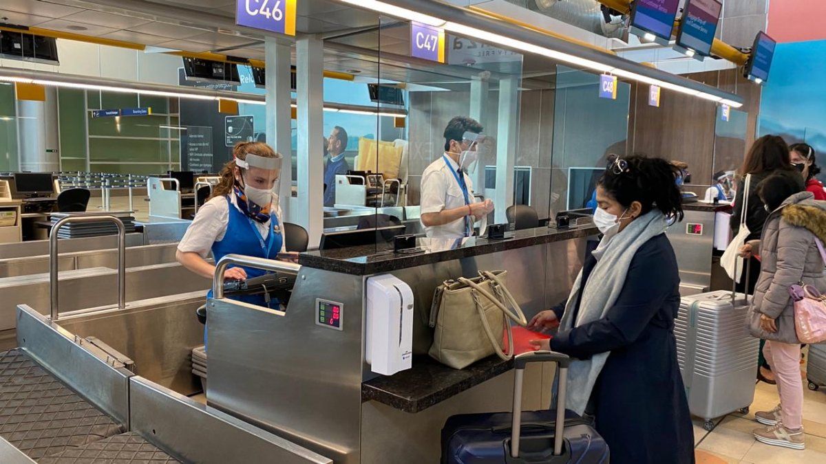 Se actualizaron los requisitos para los pasajeros que se transporten en vuelos hacia Ecuador. 