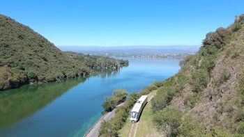 Córdoba: el Tren de las Sierras te transporta por los mejores paisajes por solo $3.700.