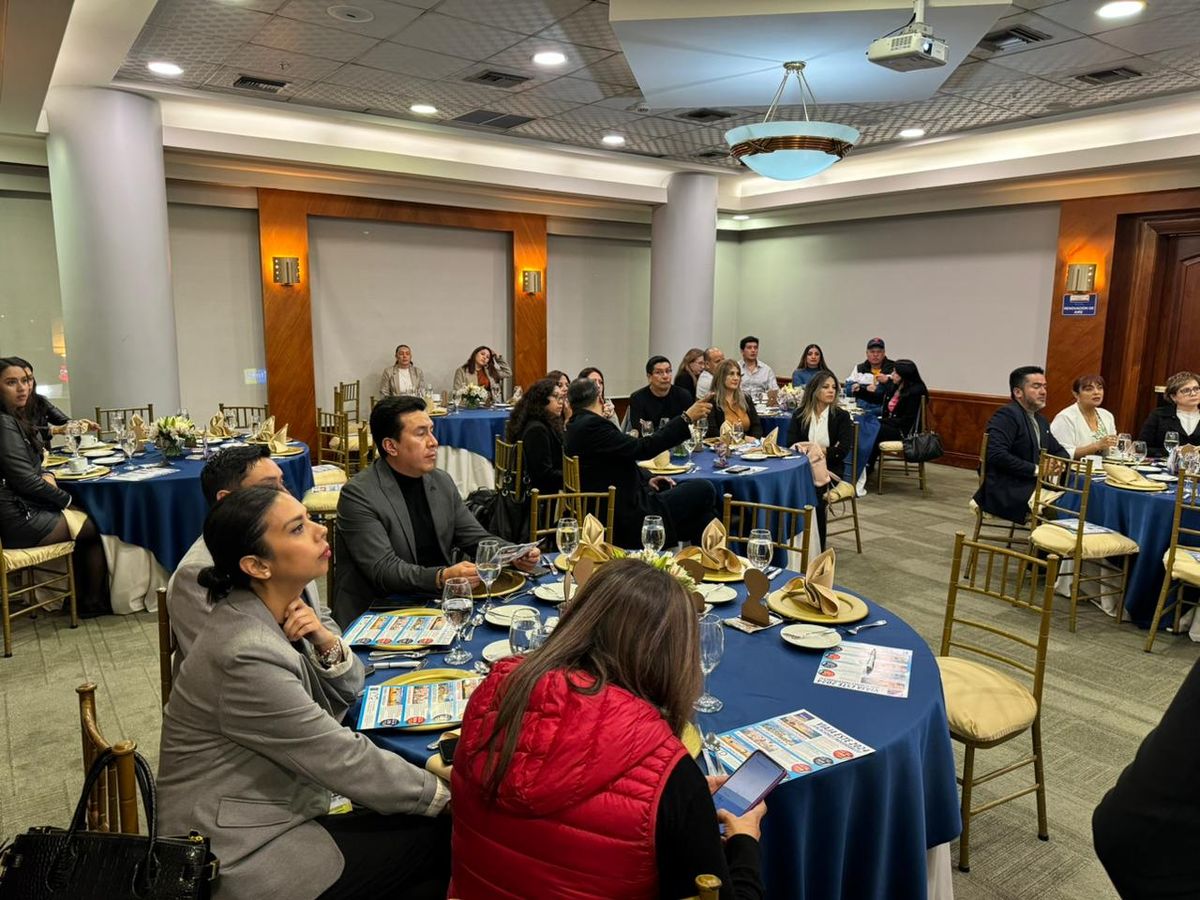 Invitados especiales en la cena exclusiva de presentación de nuevos destinos de Dorak.