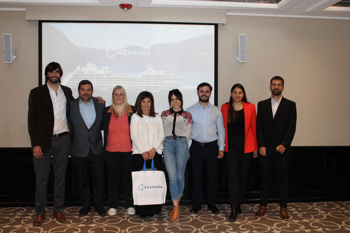 Joaquín Salgueiro junto con el equipo de Organfur.