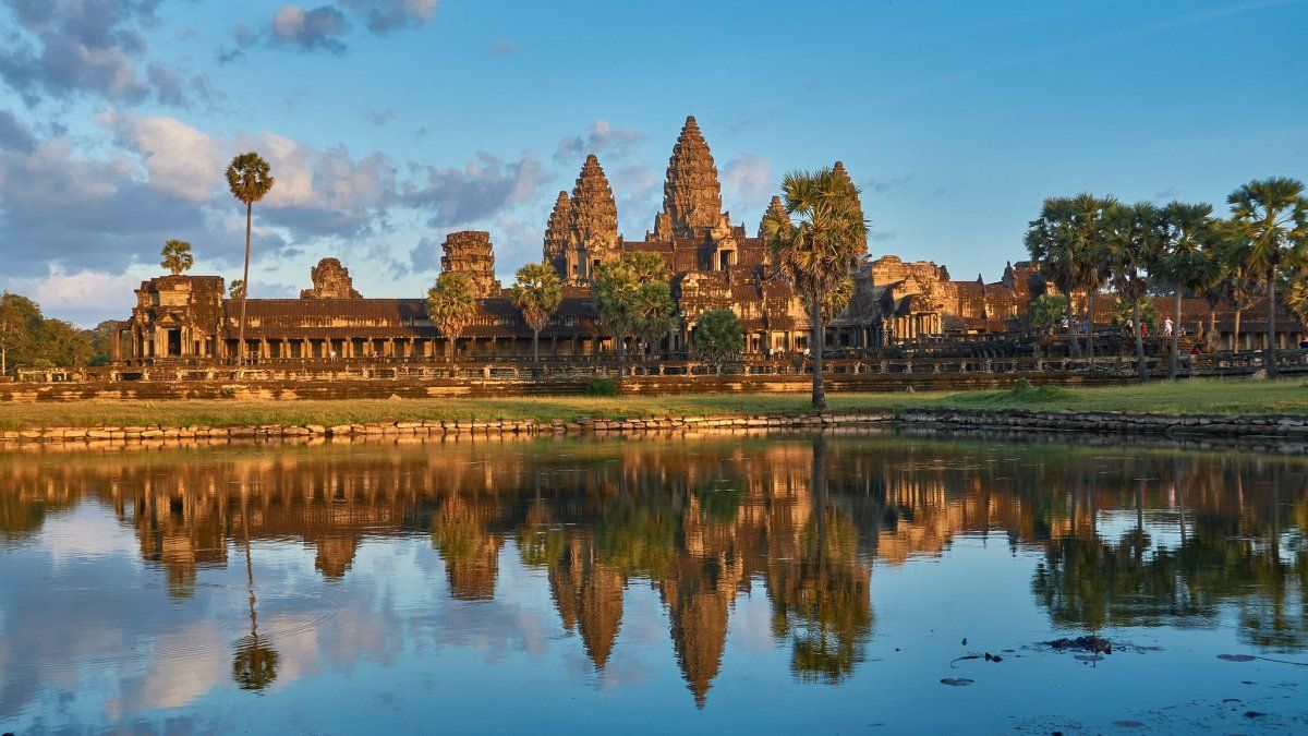 Angkor Wat es la estructura religiosa más grande jamás conocida.