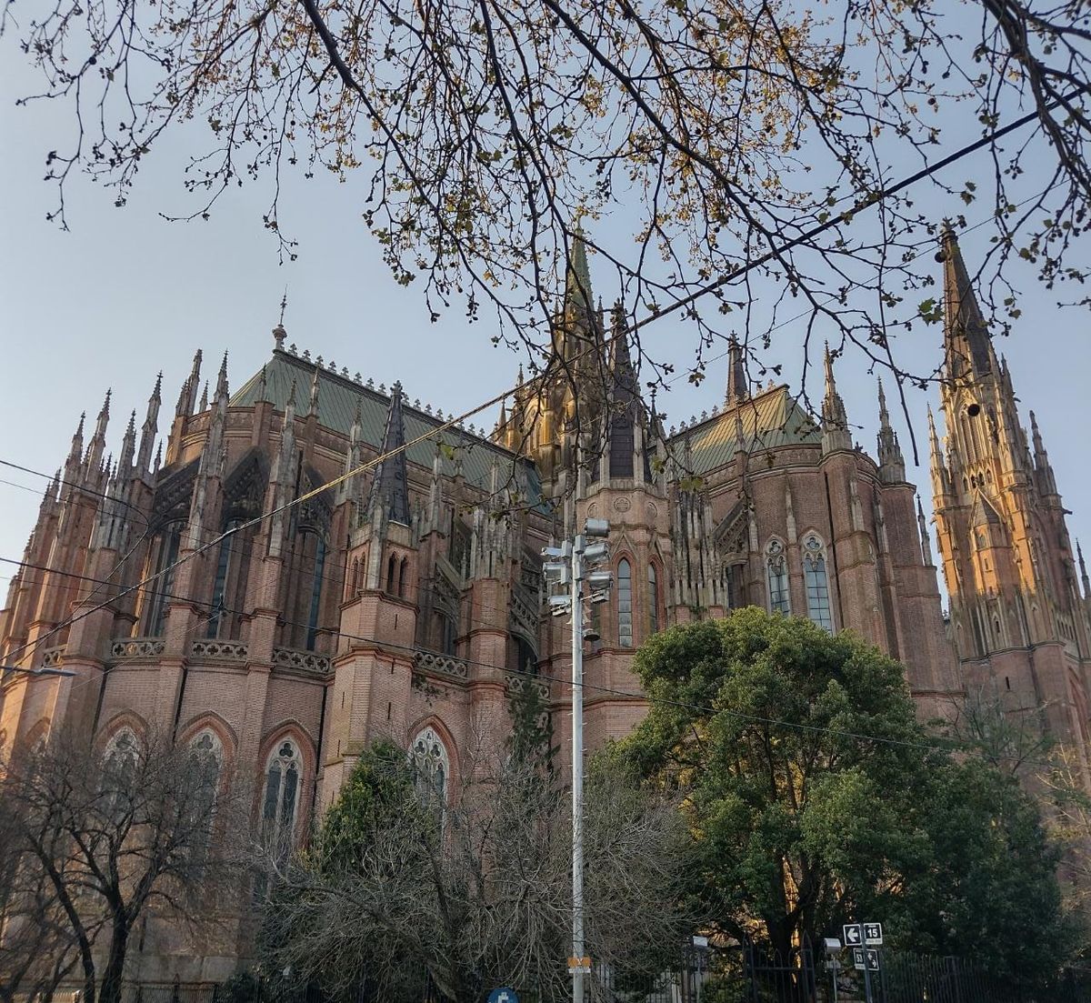 La Plata se presenta como destino turístico en la FIT 2022.